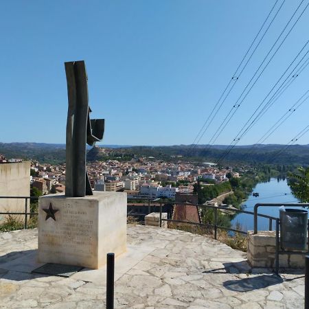 Apartamentos Canana De Vega Flix Bagian luar foto